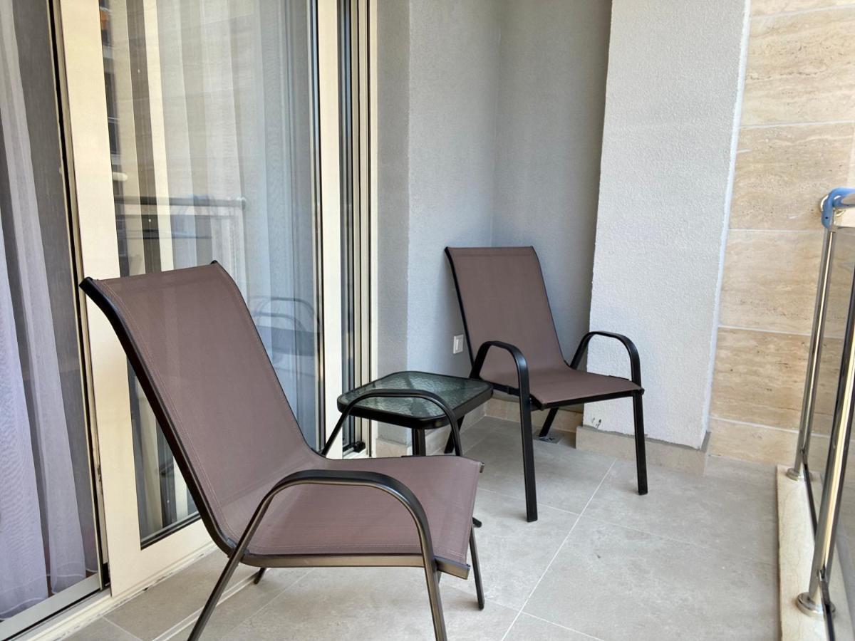 Wave N' Sea Apartment *